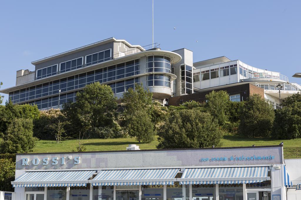 Southend Guest House - Close To Beach, Train Station & Southend Airport Extérieur photo