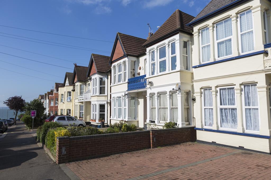 Southend Guest House - Close To Beach, Train Station & Southend Airport Extérieur photo